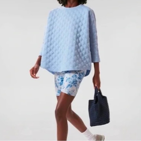 Tuckernuck Tops - Blue Quilted Pullover
TNUCK SPORT XS/S, M/L, XL/XXL